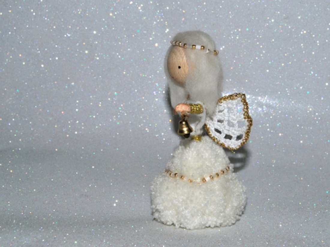 Arany-fehér angyalka/tündér - pom-baba -  - Meska.hu