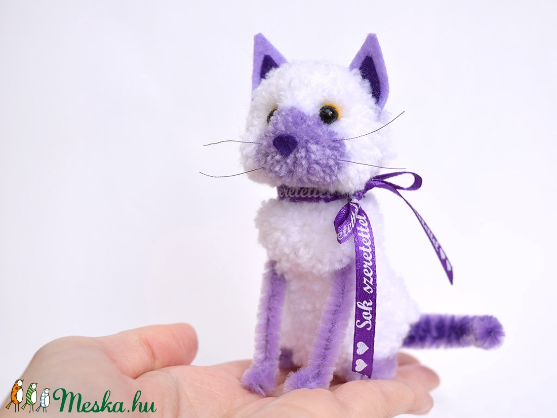 Orgona a lila-fehér kis cica - otthon & életmód - dekoráció - dísztárgy - Meska.hu