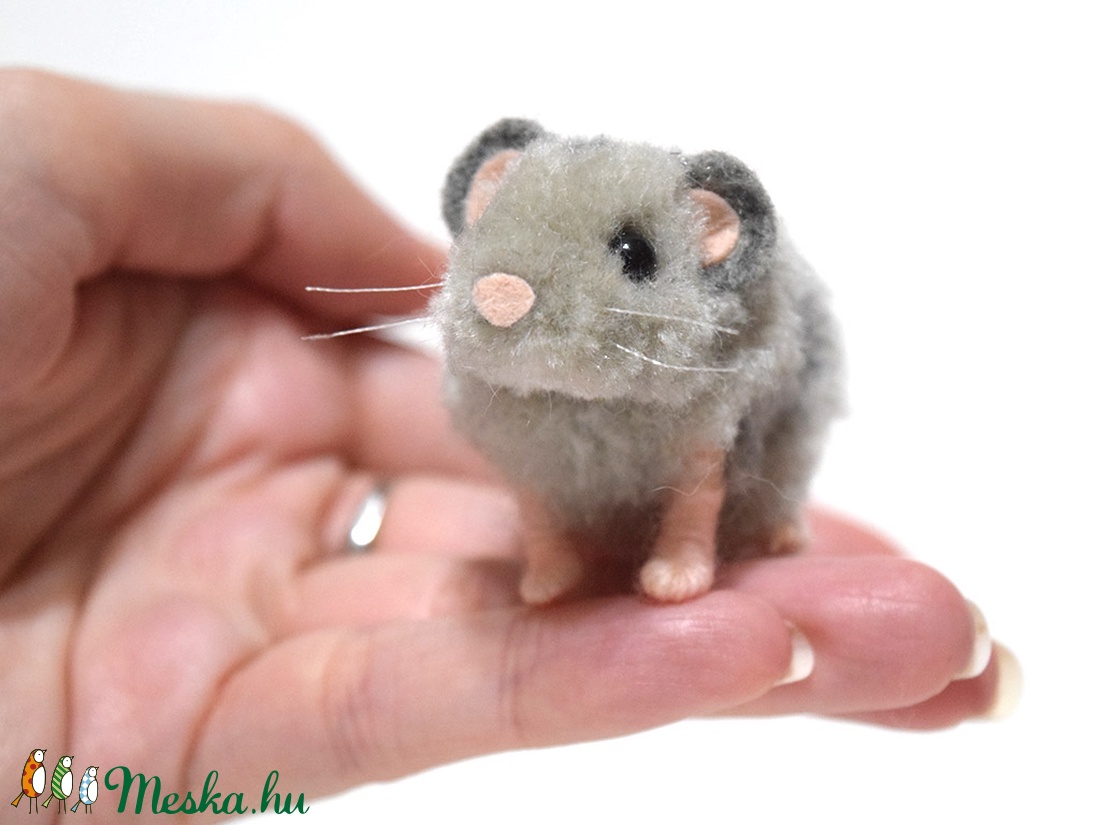 Mini dzsungáriai törpehörcsög - álló - otthon & életmód - dekoráció - dísztárgy - Meska.hu Mini dzsungáriai törpehörcsög - álló - otthon & életmód - dekoráció - dísztárgy - Meska.hu