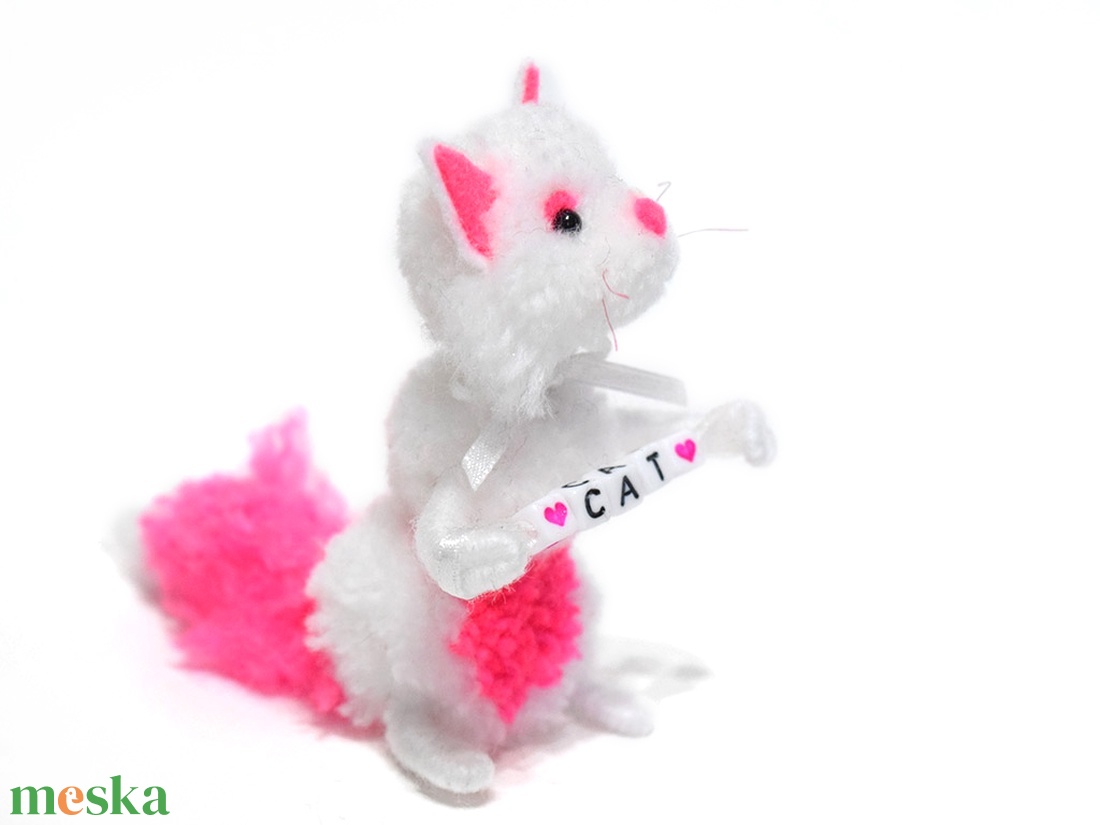 CAT cica sorozat - pink-fehér - otthon & életmód - dekoráció - dísztárgy - Meska.hu CAT cica sorozat - pink-fehér - otthon & életmód - dekoráció - dísztárgy - Meska.hu