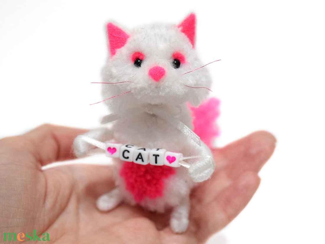 CAT cica sorozat - pink-fehér - otthon & életmód - dekoráció - dísztárgy - Meska.hu CAT cica sorozat - pink-fehér - otthon & életmód - dekoráció - dísztárgy - Meska.hu