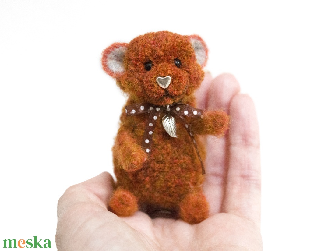 Pom - Teddy maci - Ezüst Kislevél - otthon & életmód - dekoráció - dekoratív figurák és szobrok - Meska.hu