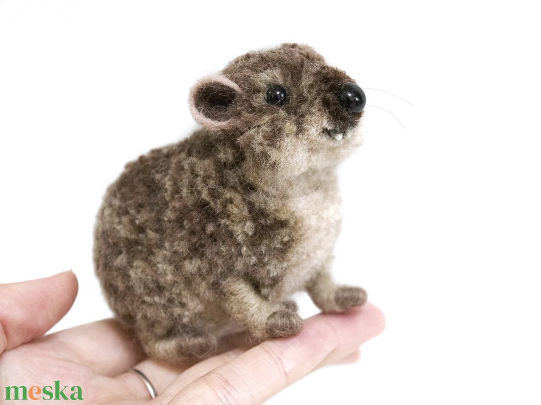 Fokföldi szirtiborz, hyrax - otthon & életmód - dekoráció - dísztárgy - Meska.hu