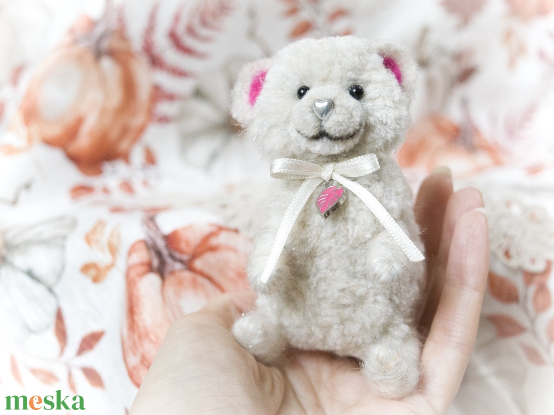 Pom - Teddy maci - Pink Levélke - otthon & életmód - dekoráció - dekoratív figurák és szobrok - Meska.hu
