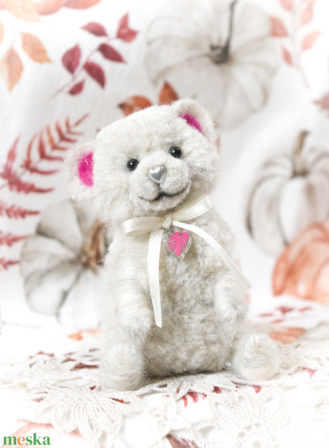 Pom - Teddy maci - Pink Levélke - otthon & életmód - dekoráció - dekoratív figurák és szobrok - Meska.hu