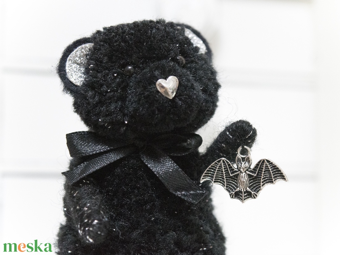 Pom - Teddy Halloween maci és a Denevér - otthon & életmód - dekoráció - halloween - halloweeni figurák - Meska.hu