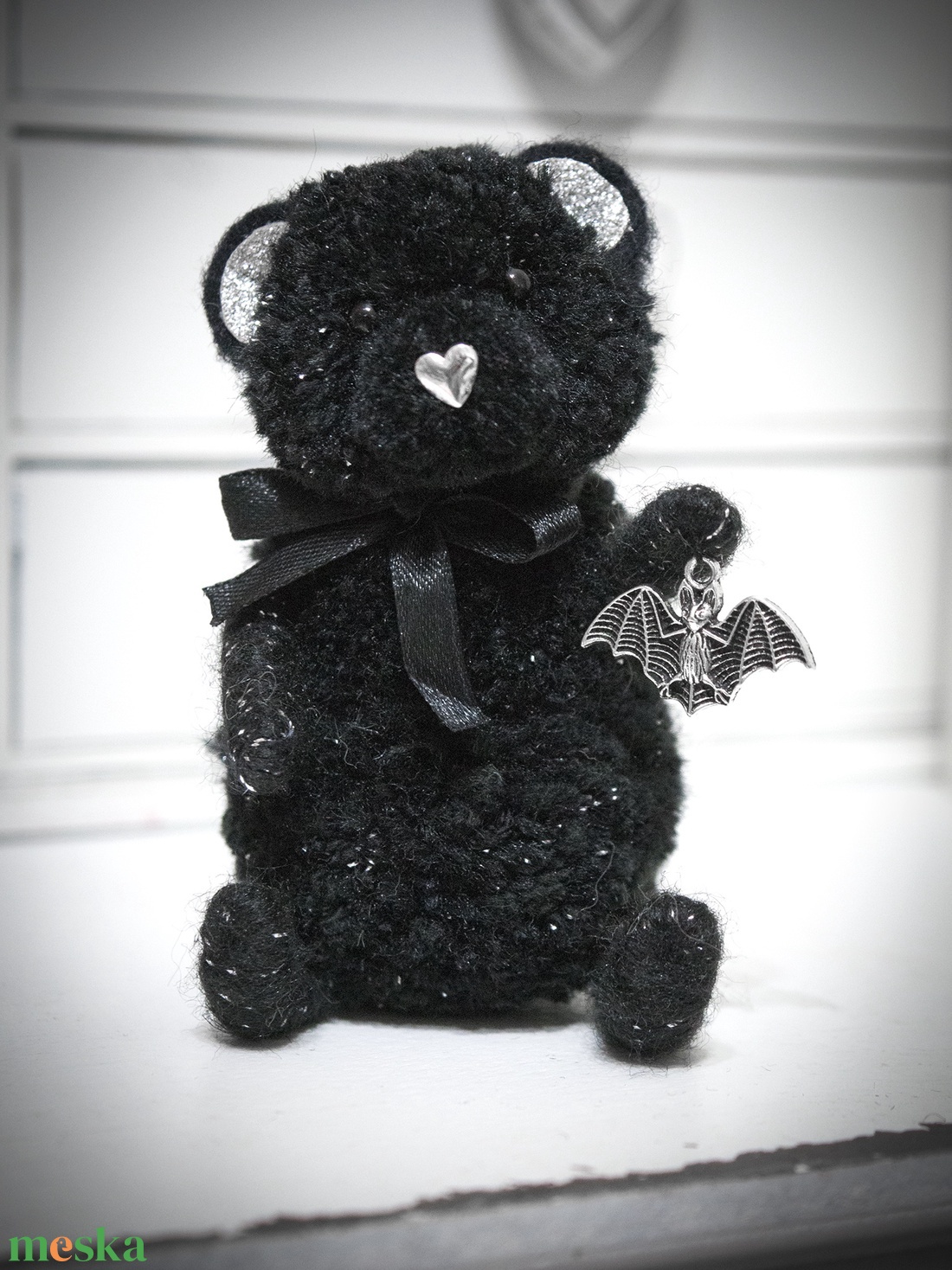 Pom - Teddy Halloween maci és a Denevér - otthon & életmód - dekoráció - halloween - halloweeni figurák - Meska.hu