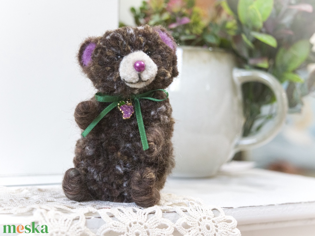 Pom - Teddy maci - Szőlőfürt - otthon & életmód - dekoráció - dekoratív figurák és szobrok - Meska.hu