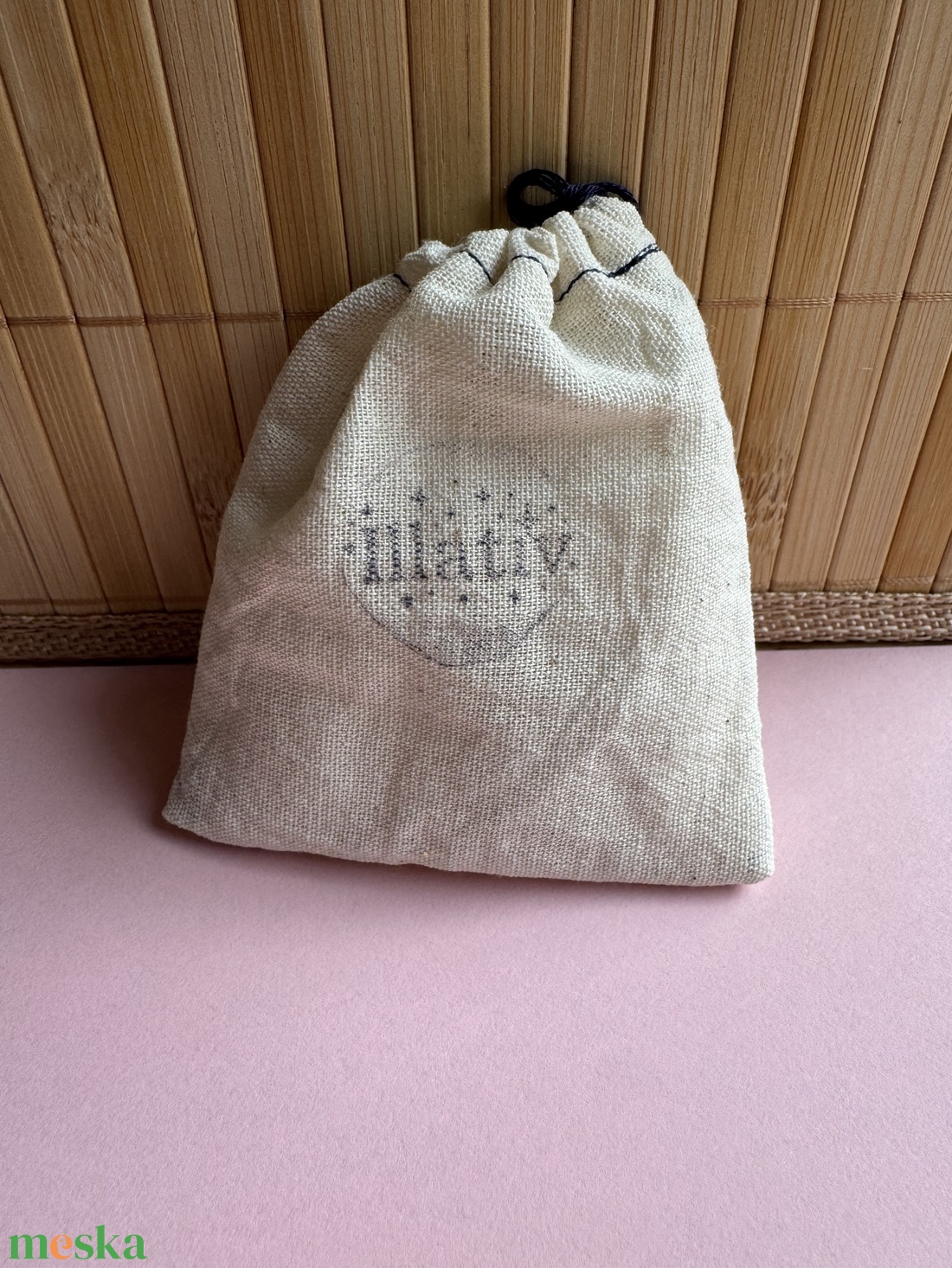 Tiszta ölelés- parfümolajos illatosító zsák ruhákhoz és autóba - otthon & életmód - gyertya, illat, aroma - illatzsák - Meska.hu Tiszta ölelés- parfümolajos illatosító zsák ruhákhoz és autóba - otthon & életmód - gyertya, illat, aroma - illatzsák - Meska.hu