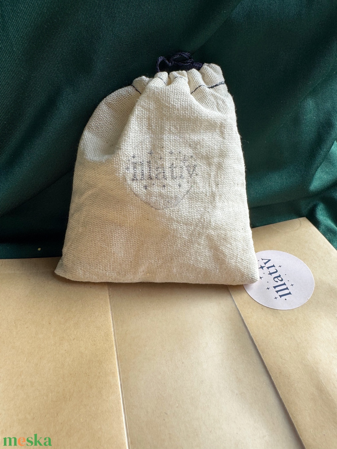 Zöld harmónia - parfümolajos illatosítózsák autóba , szekrénybe - otthon & életmód - autó - autós illatosító - Meska.hu Zöld harmónia - parfümolajos illatosítózsák autóba , szekrénybe - otthon & életmód - autó - autós illatosító - Meska.hu