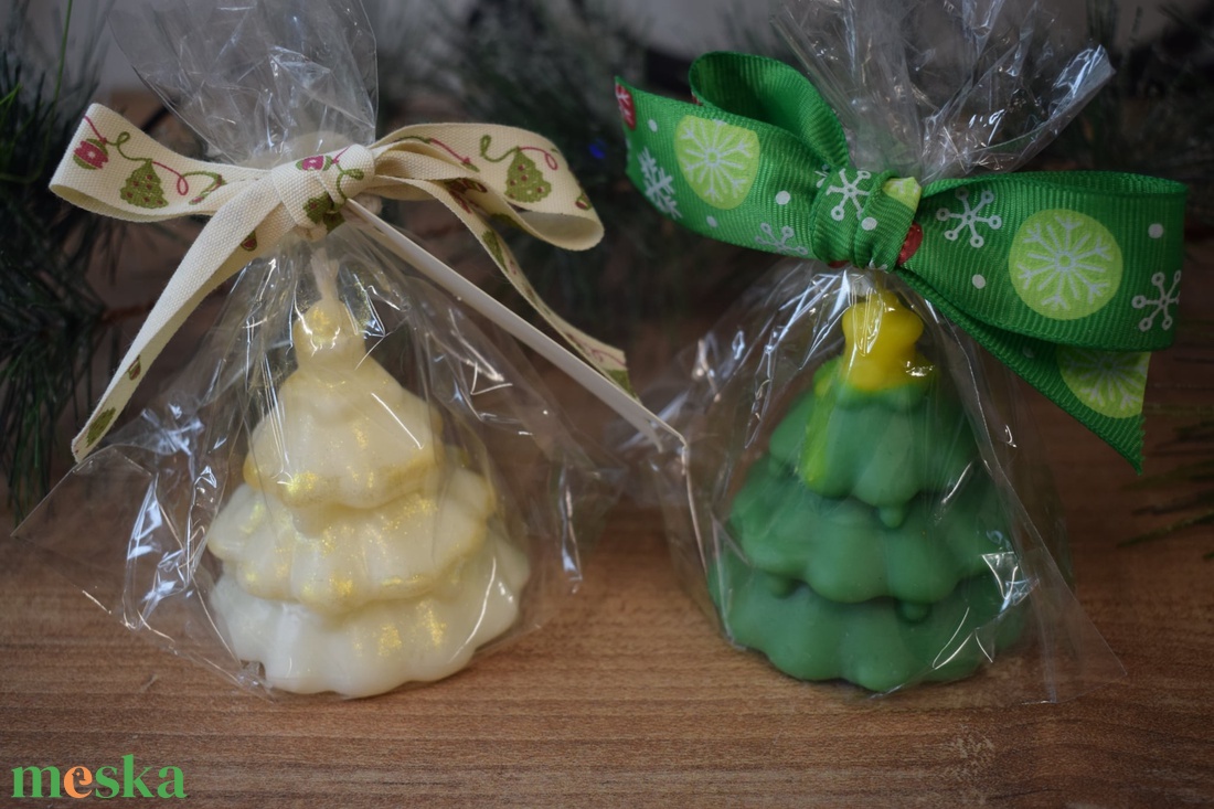 Karácsonyfa illatgyertya - karácsony - karácsonyi lakásdekoráció - karácsonyi illatgyertya, mécses - Meska.hu