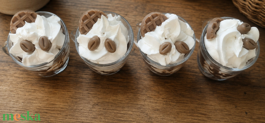 Kókuszos-Vaníliás Frappuccino-gyertya - otthon & életmód - gyertya, illat, aroma - illatviasz - Meska.hu