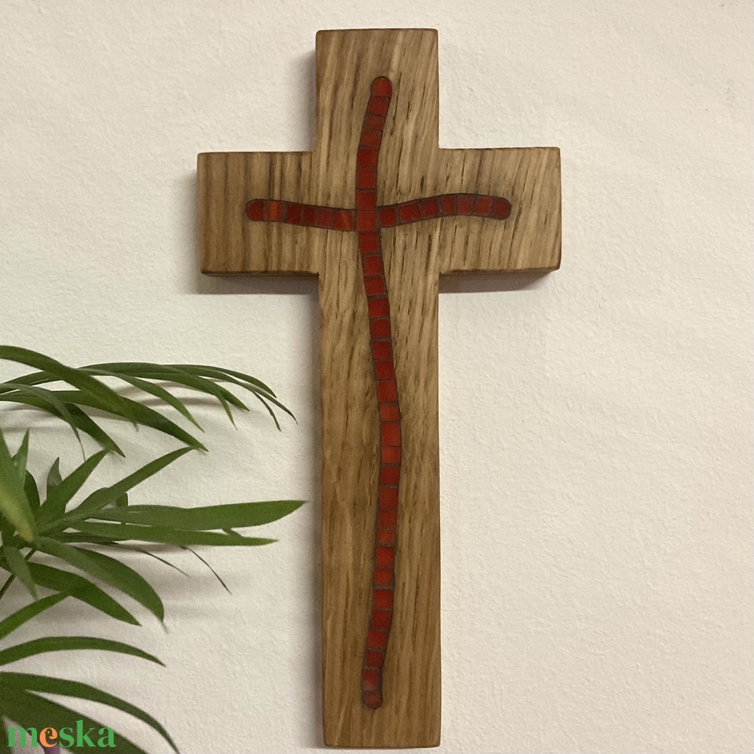 Fa kereszt, falikereszt - piros üvegmozaik berakással, tölgyfa, 21 cm - otthon & életmód - vallás - kereszt - Meska.hu Fa kereszt, falikereszt - piros üvegmozaik berakással, tölgyfa, 21 cm - otthon & életmód - vallás - kereszt - Meska.hu