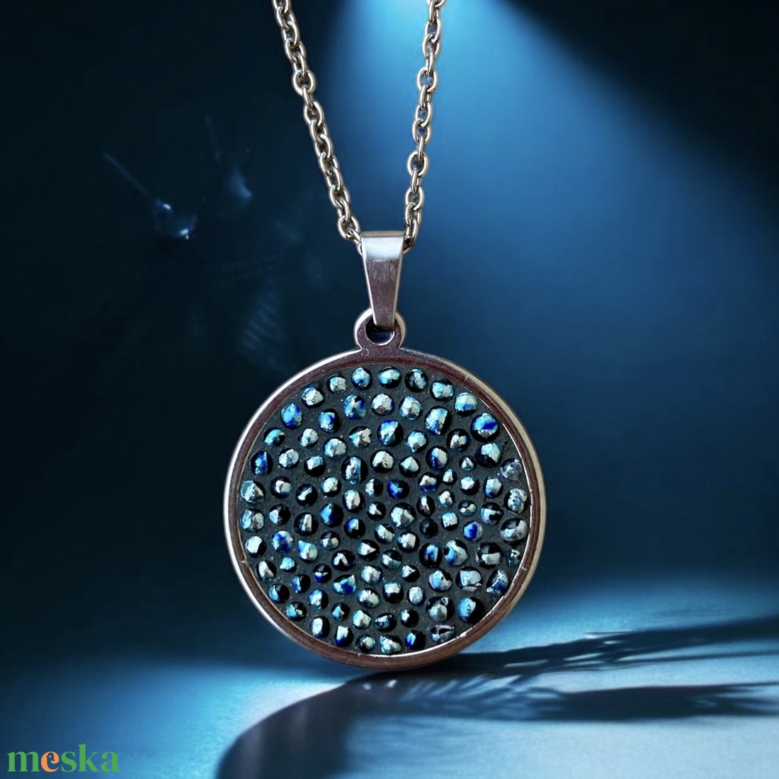 Ezüst-kék csillámló mikromozaik nyaklánc nemesacéllal - mozaik design ékszer, Dichroic üveg - ékszer - nyaklánc - medálos nyaklánc - Meska.hu Ezüst-kék csillámló mikromozaik nyaklánc nemesacéllal - mozaik design ékszer, Dichroic üveg - ékszer - nyaklánc - medálos nyaklánc - Meska.hu