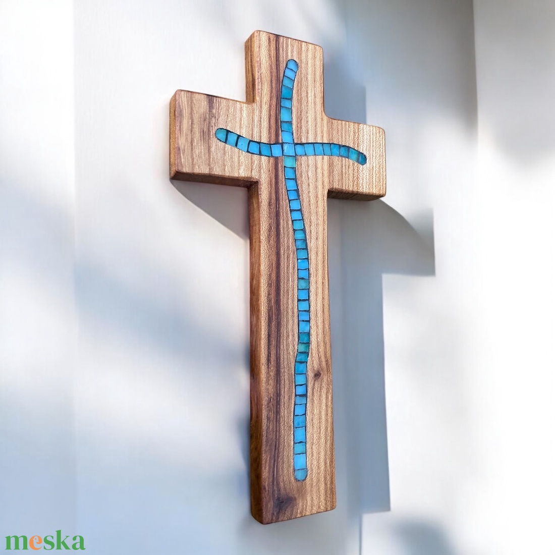 Fa kereszt, falikereszt - türkiz üvegmozaik berakással, szilfa, 21 cm - otthon & életmód - vallás - kereszt - Meska.hu Fa kereszt, falikereszt - türkiz üvegmozaik berakással, szilfa, 21 cm - otthon & életmód - vallás - kereszt - Meska.hu