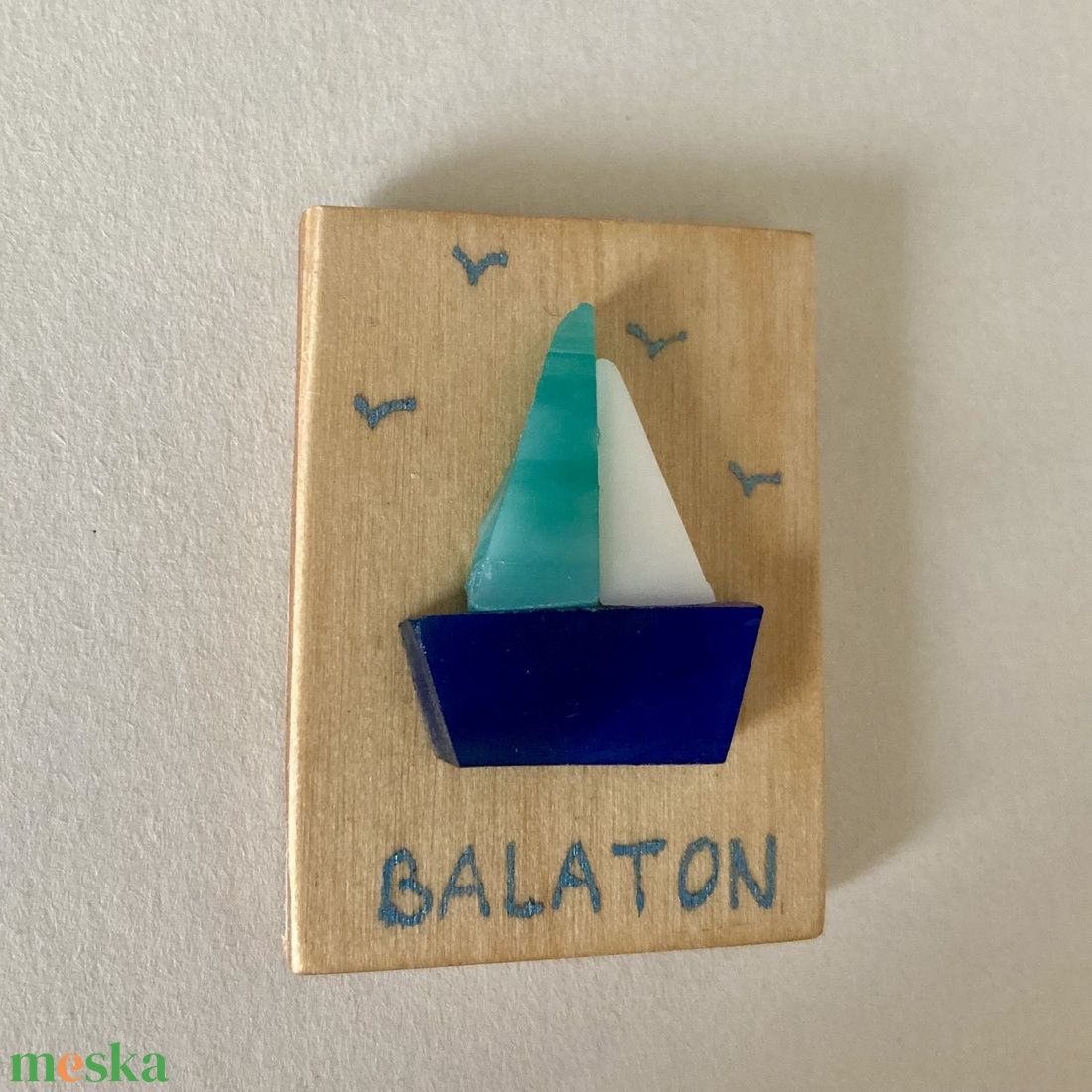 Balaton hűtőmágnes - vitorlás, feliratos - otthon & életmód - konyhafelszerelés, tálalás - konyhai dekoráció - hűtőmágnes - Meska.hu Balaton hűtőmágnes - vitorlás, feliratos - otthon & életmód - konyhafelszerelés, tálalás - konyhai dekoráció - hűtőmágnes - Meska.hu