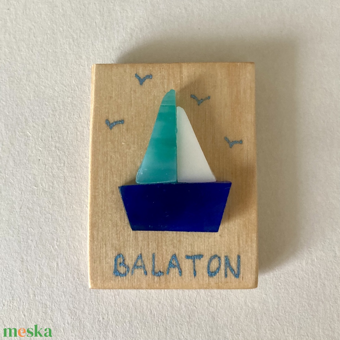 Balaton hűtőmágnes - vitorlás, feliratos - otthon & életmód - konyhafelszerelés, tálalás - konyhai dekoráció - hűtőmágnes - Meska.hu Balaton hűtőmágnes - vitorlás, feliratos - otthon & életmód - konyhafelszerelés, tálalás - konyhai dekoráció - hűtőmágnes - Meska.hu