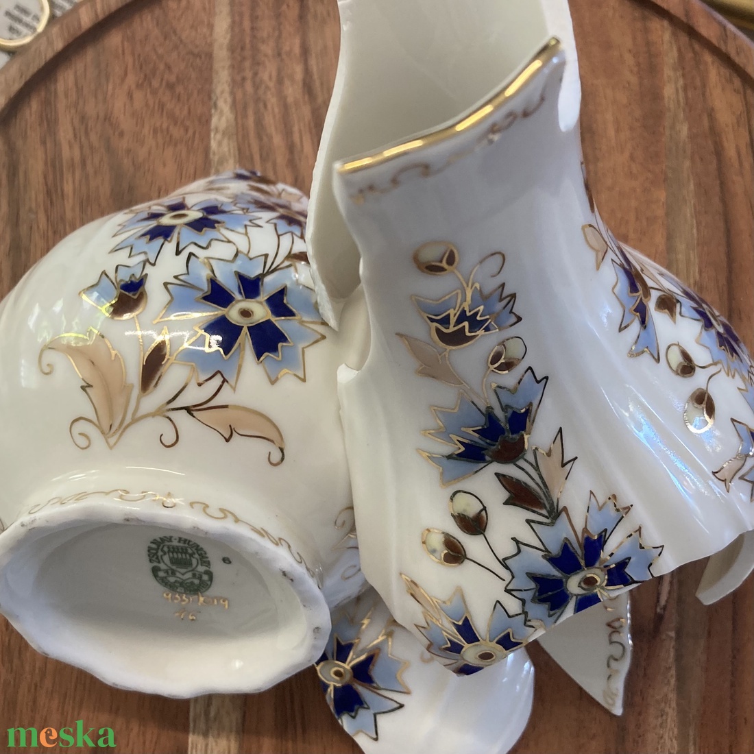 Zsolnay mentett darabok - porcelán nyaklánc - pici medál nemesacél lánccal - kék, arany búzavirágos - ékszer - nyaklánc - medálos nyaklánc - Meska.hu Zsolnay mentett darabok - porcelán nyaklánc - pici medál nemesacél lánccal - kék, arany búzavirágos - ékszer - nyaklánc - medálos nyaklánc - Meska.hu