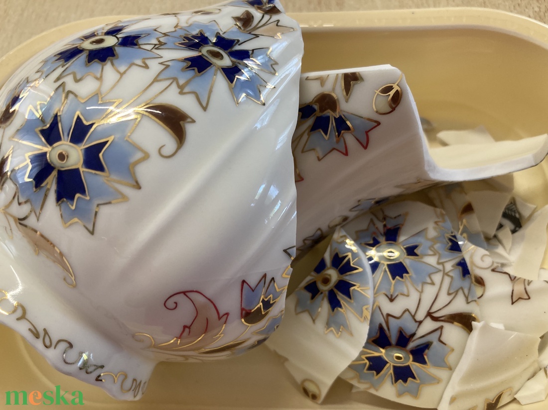 Zsolnay mentett darabok - porcelán nyaklánc - pici medál nemesacél lánccal - ékszer - nyaklánc - medálos nyaklánc - Meska.hu Zsolnay mentett darabok - porcelán nyaklánc - pici medál nemesacél lánccal - ékszer - nyaklánc - medálos nyaklánc - Meska.hu
