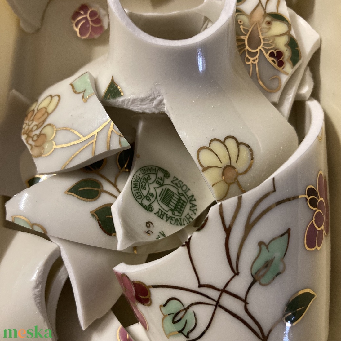 Zsolnay mentett darabok - porcelán nyaklánc - pici medál nemesacél lánccal - ékszer - nyaklánc - medálos nyaklánc - Meska.hu Zsolnay mentett darabok - porcelán nyaklánc - pici medál nemesacél lánccal - ékszer - nyaklánc - medálos nyaklánc - Meska.hu