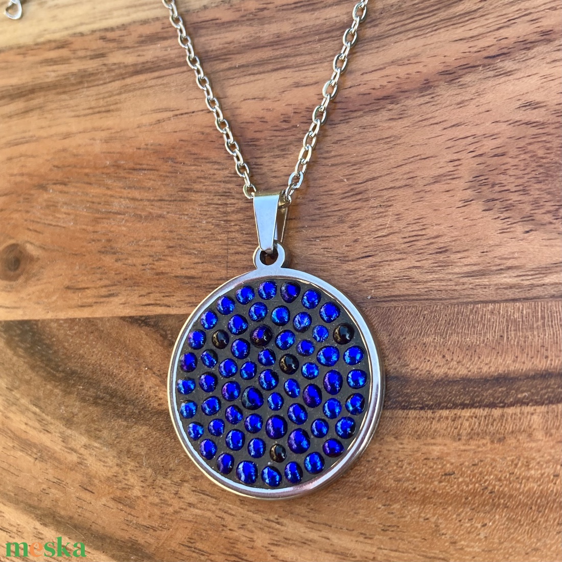 Királykék-fekete csillámló mikromozaik nyaklánc nemesacéllal - mozaik design ékszer, Dichroic üveg - ékszer - nyaklánc - medálos nyaklánc - Meska.hu Királykék-fekete csillámló mikromozaik nyaklánc nemesacéllal - mozaik design ékszer, Dichroic üveg - ékszer - nyaklánc - medálos nyaklánc - Meska.hu
