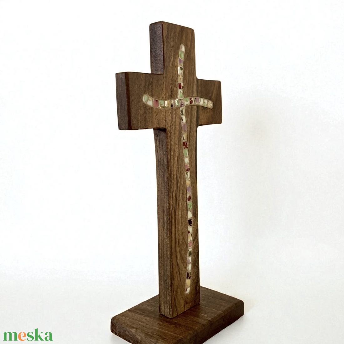 Mentett Zsolnay - asztali fakereszt porcelán berakással, diófa - otthon & életmód - vallás - kereszt - Meska.hu Mentett Zsolnay - asztali fakereszt porcelán berakással, diófa - otthon & életmód - vallás - kereszt - Meska.hu