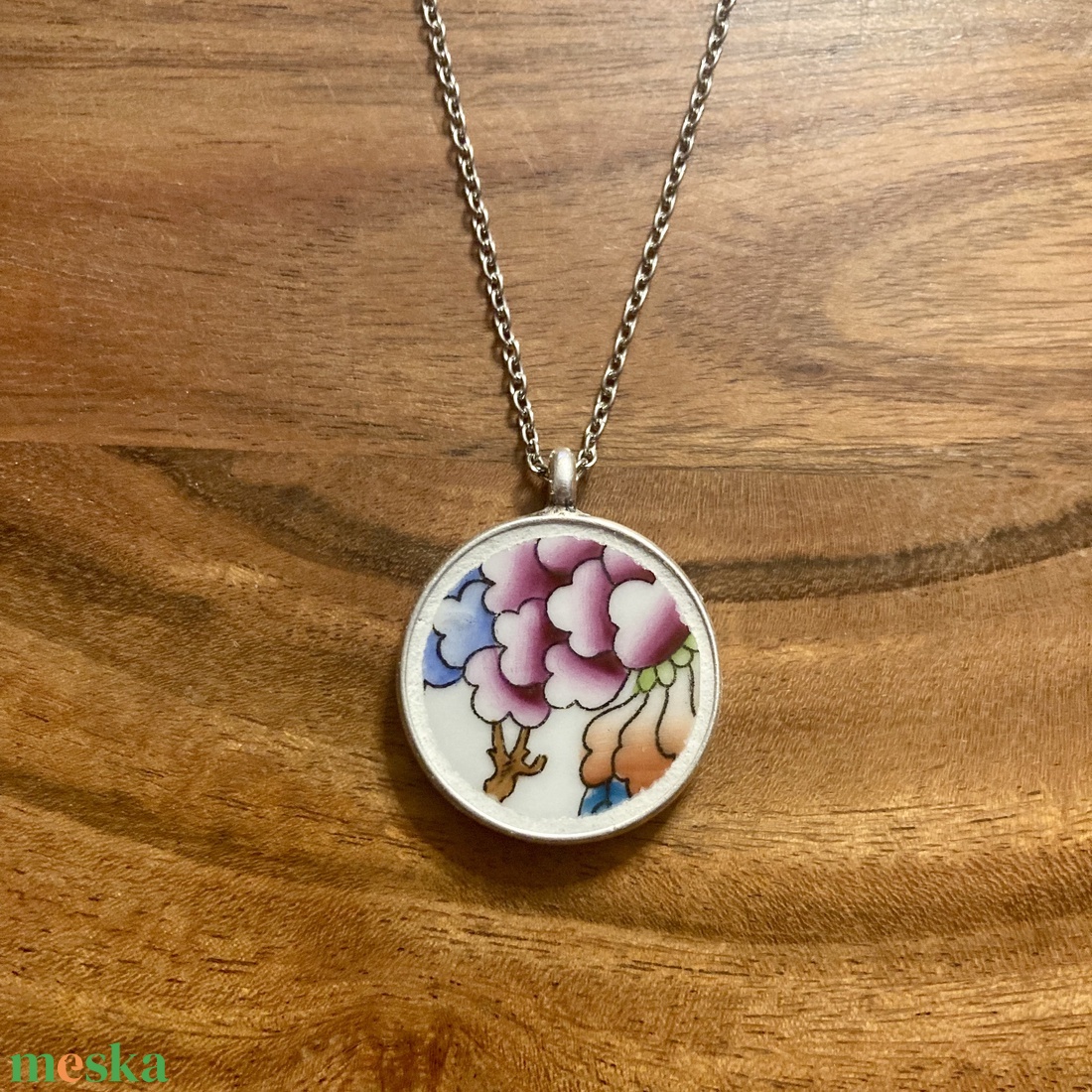 Herendi mentett darabok - porcelán nyaklánc - virágos medál nemesacél lánccal - ékszer - nyaklánc - medálos nyaklánc - Meska.hu Herendi mentett darabok - porcelán nyaklánc - virágos medál nemesacél lánccal - ékszer - nyaklánc - medálos nyaklánc - Meska.hu