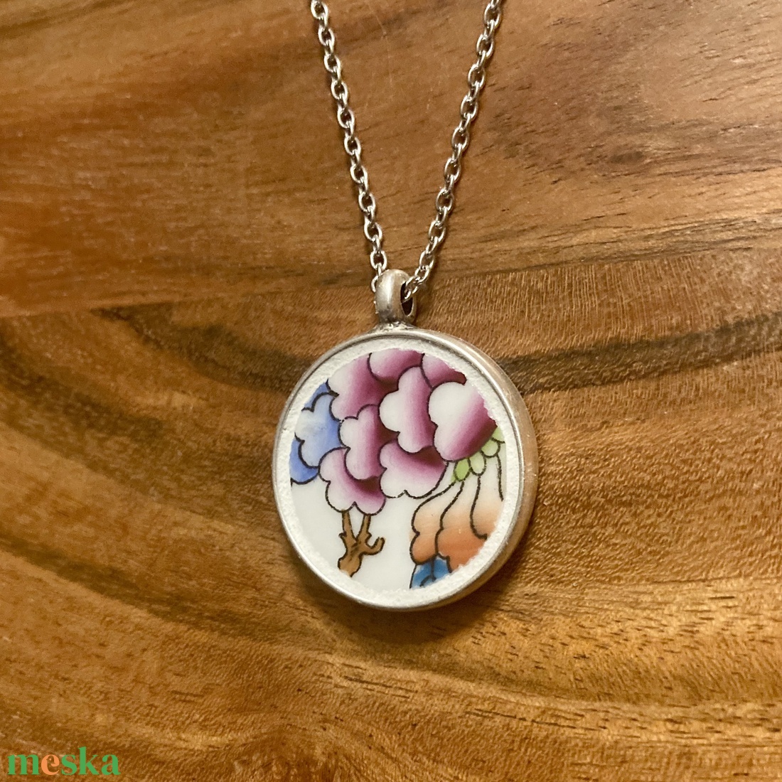 Herendi mentett darabok - porcelán nyaklánc - virágos medál nemesacél lánccal - ékszer - nyaklánc - medálos nyaklánc - Meska.hu Herendi mentett darabok - porcelán nyaklánc - virágos medál nemesacél lánccal - ékszer - nyaklánc - medálos nyaklánc - Meska.hu