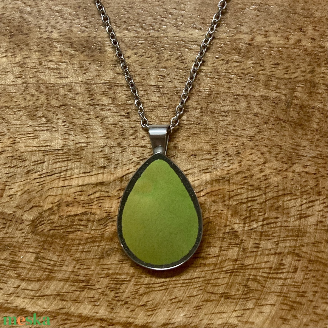 Eozinos mentett Zsolnay darabok - porcelán nyaklánc, nemesacél csepp medálos - ékszer - nyaklánc - medálos nyaklánc - Meska.hu Eozinos mentett Zsolnay darabok - porcelán nyaklánc, nemesacél csepp medálos - ékszer - nyaklánc - medálos nyaklánc - Meska.hu