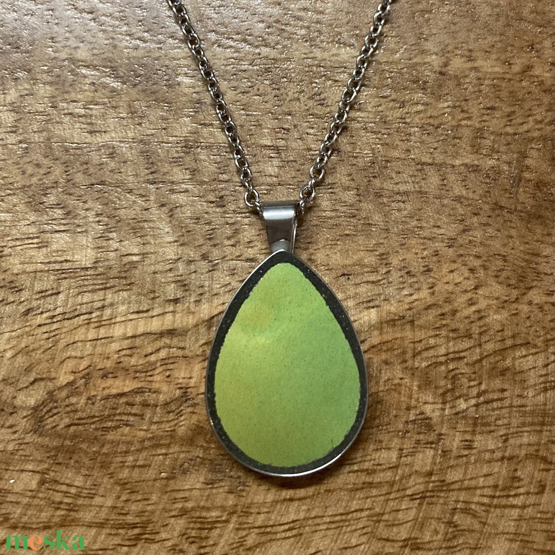 Eozinos mentett Zsolnay darabok - porcelán nyaklánc, nemesacél csepp medálos - ékszer - nyaklánc - medálos nyaklánc - Meska.hu Eozinos mentett Zsolnay darabok - porcelán nyaklánc, nemesacél csepp medálos - ékszer - nyaklánc - medálos nyaklánc - Meska.hu