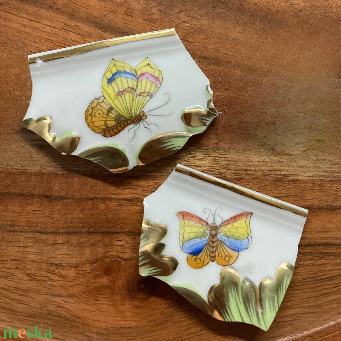 Aranyozott medál - Herendi mentett darabok - pillangós medál vagy nyaklánc - ékszer - nyaklánc - medálos nyaklánc - Meska.hu