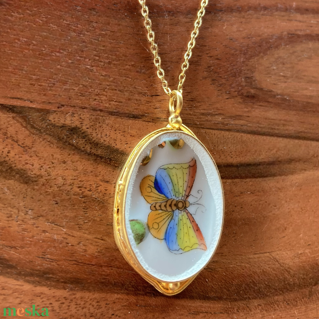 Aranyozott medál - Herendi mentett darabok - pillangós medál vagy nyaklánc - ékszer - nyaklánc - medálos nyaklánc - Meska.hu