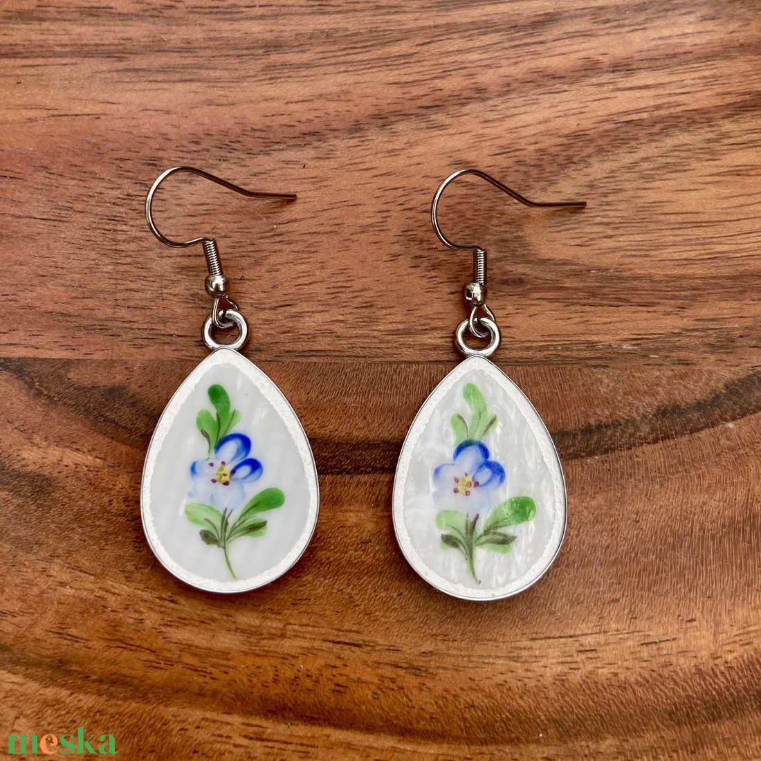 Herendi mentett darabok - porcelán fülbevaló - nemesacél csepp forma, nefelejcs - ékszer - fülbevaló - lógó fülbevaló - Meska.hu Herendi mentett darabok - porcelán fülbevaló - nemesacél csepp forma, nefelejcs - ékszer - fülbevaló - lógó fülbevaló - Meska.hu