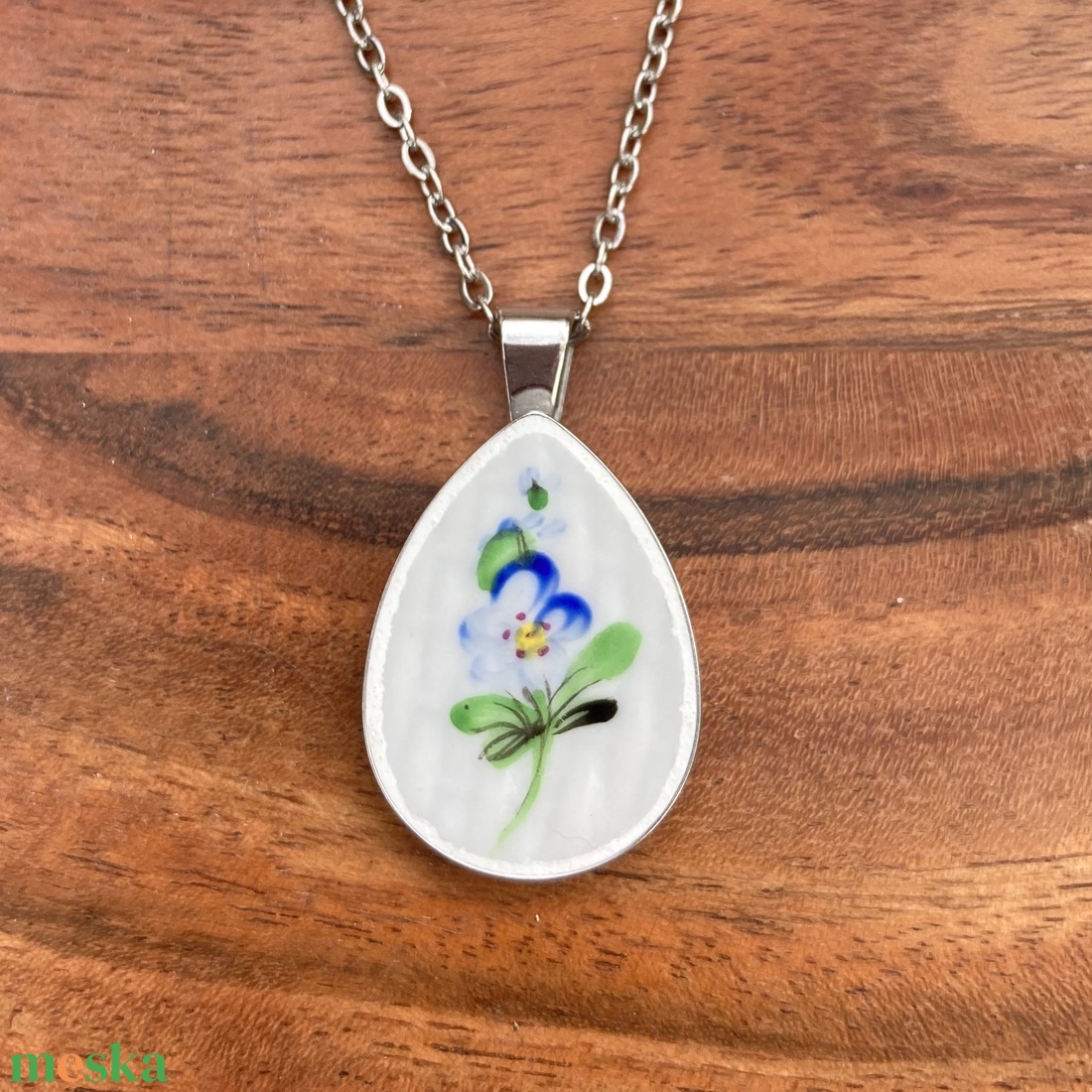 Herendi mentett darabok - porcelán nyaklánc - nemesacél csepp medálos nyaklánc, nefelejcs - ékszer - nyaklánc - medálos nyaklánc - Meska.hu Herendi mentett darabok - porcelán nyaklánc - nemesacél csepp medálos nyaklánc, nefelejcs - ékszer - nyaklánc - medálos nyaklánc - Meska.hu