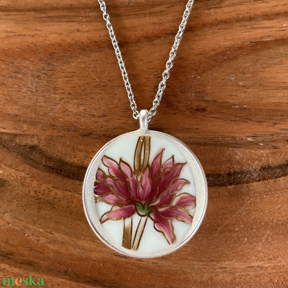 Zsolnay mentett darabok - porcelán nyaklánc - virágos medál nemesacél lánccal - ékszer - nyaklánc - medálos nyaklánc - Meska.hu