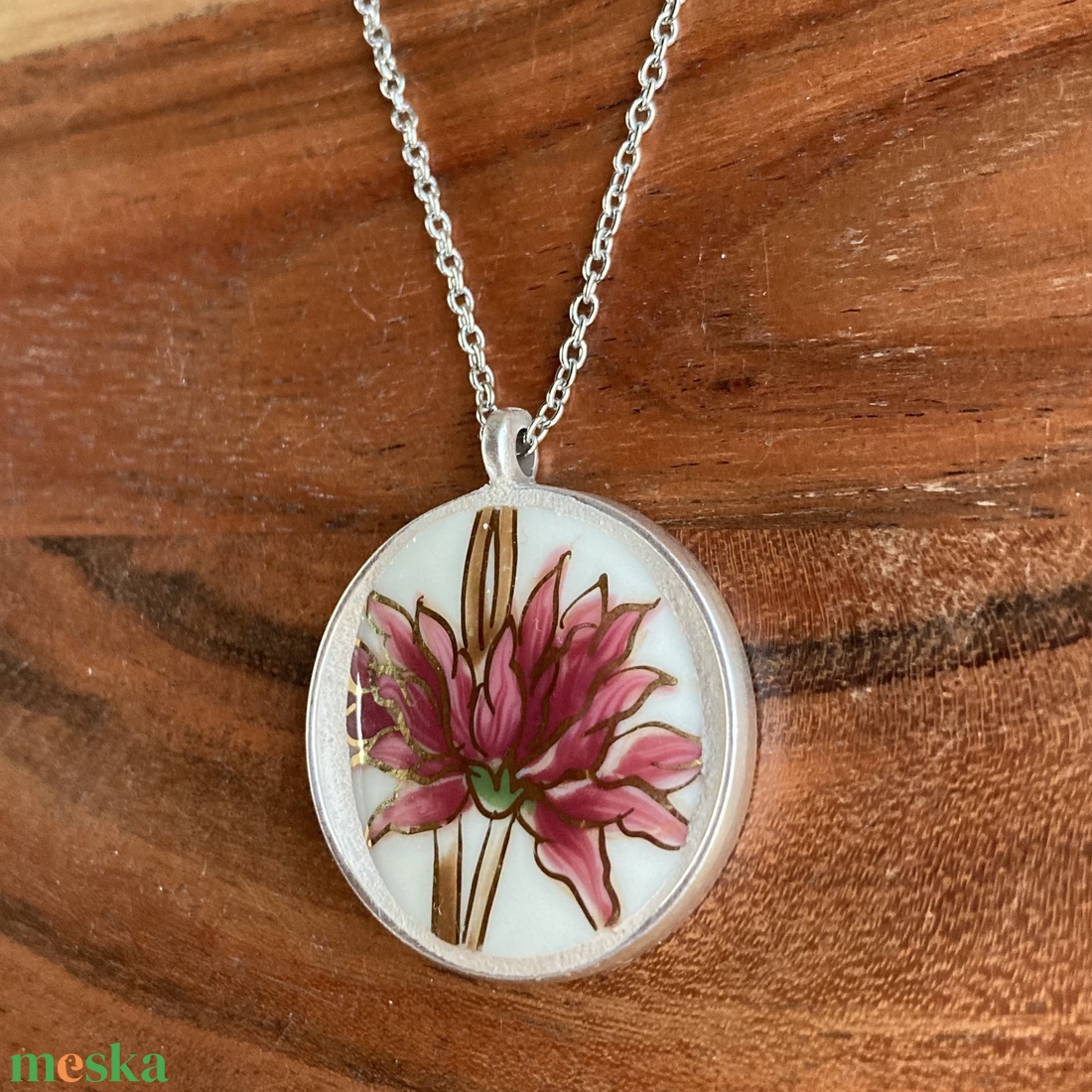 Zsolnay mentett darabok - porcelán nyaklánc - virágos medál nemesacél lánccal - ékszer - nyaklánc - medálos nyaklánc - Meska.hu