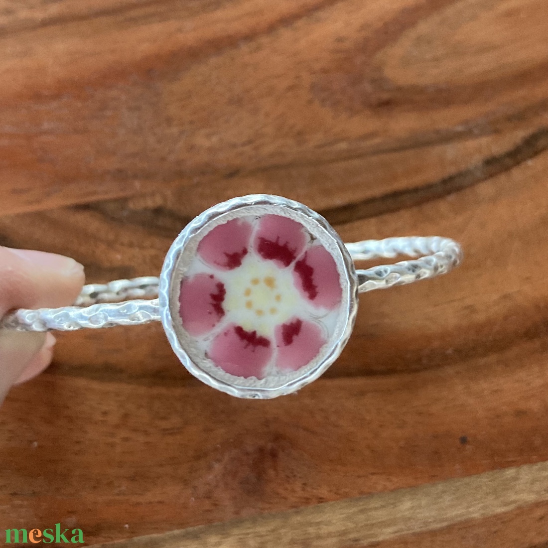 Zsolnay mentett darabok - virágos porcelán karperec - állítható - ékszer - karkötő - karkötő medállal - Meska.hu