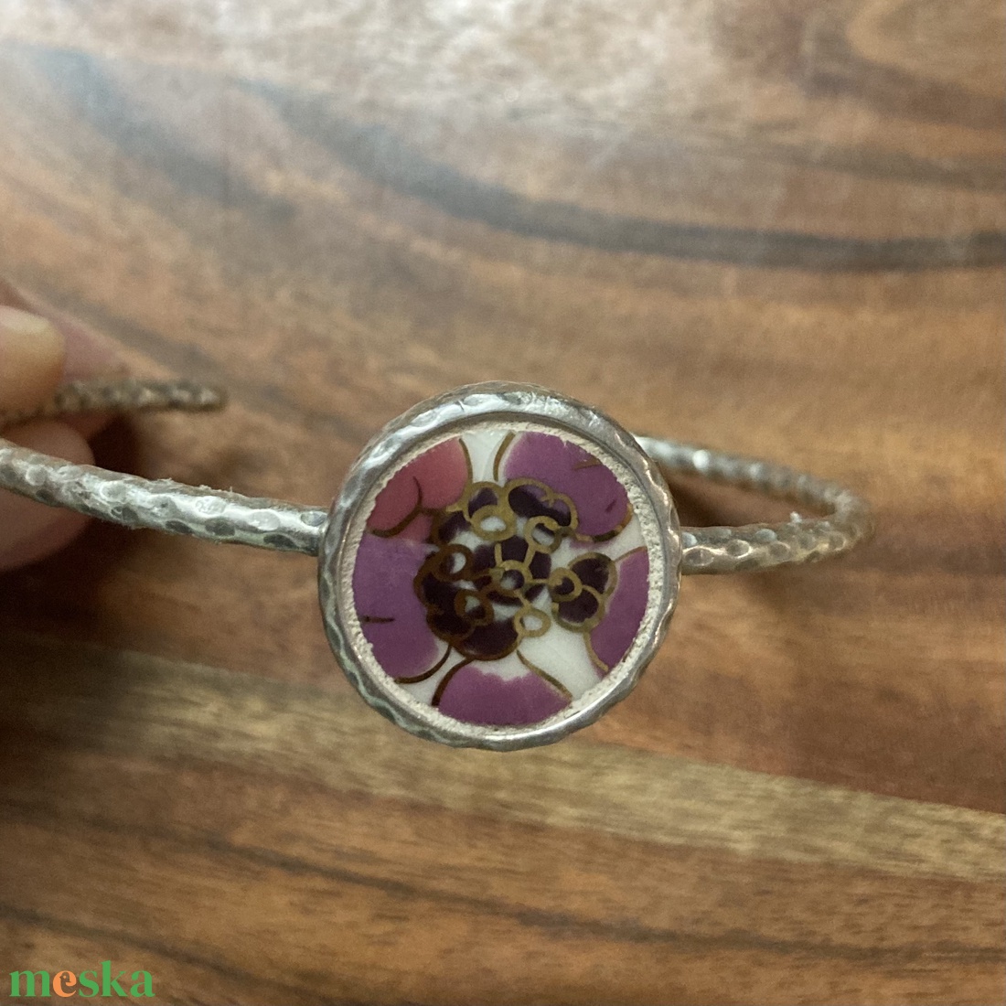 Zsolnay mentett darabok - virágos porcelán karperec - állítható - ékszer - karkötő - karkötő medállal - Meska.hu