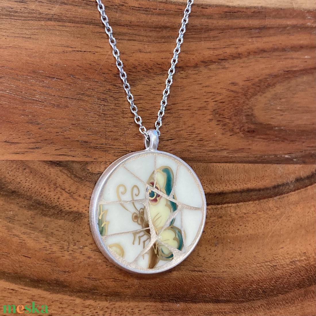 Zsolnay mentett darabok - mozaik nyaklánc - lepkés medál nemesacél lánccal - ékszer - nyaklánc - medálos nyaklánc - Meska.hu