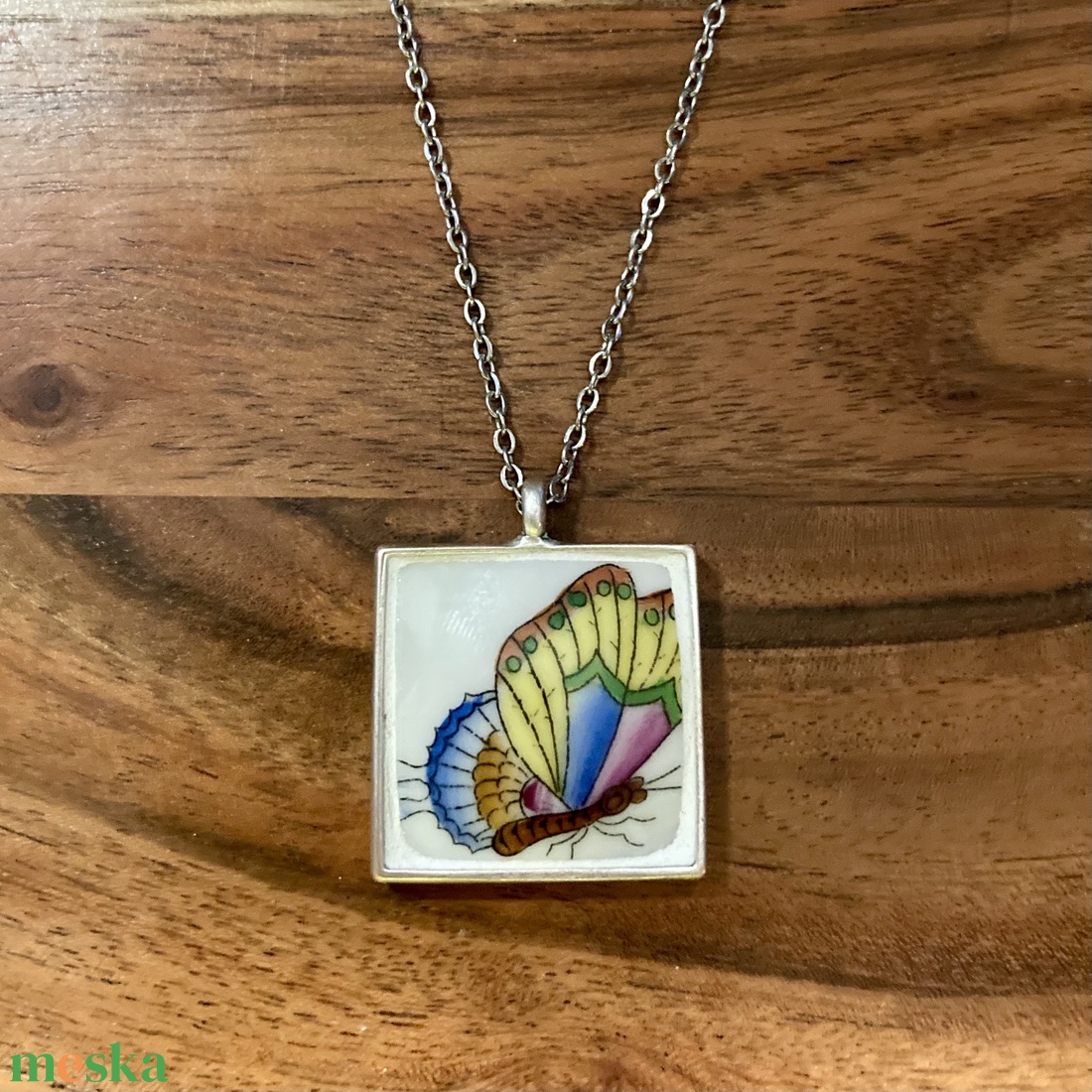 Herendi mentett darabok - porcelán nyaklánc - négyzet medál nemesacél lánccal, pillangós - ékszer - nyaklánc - medálos nyaklánc - Meska.hu