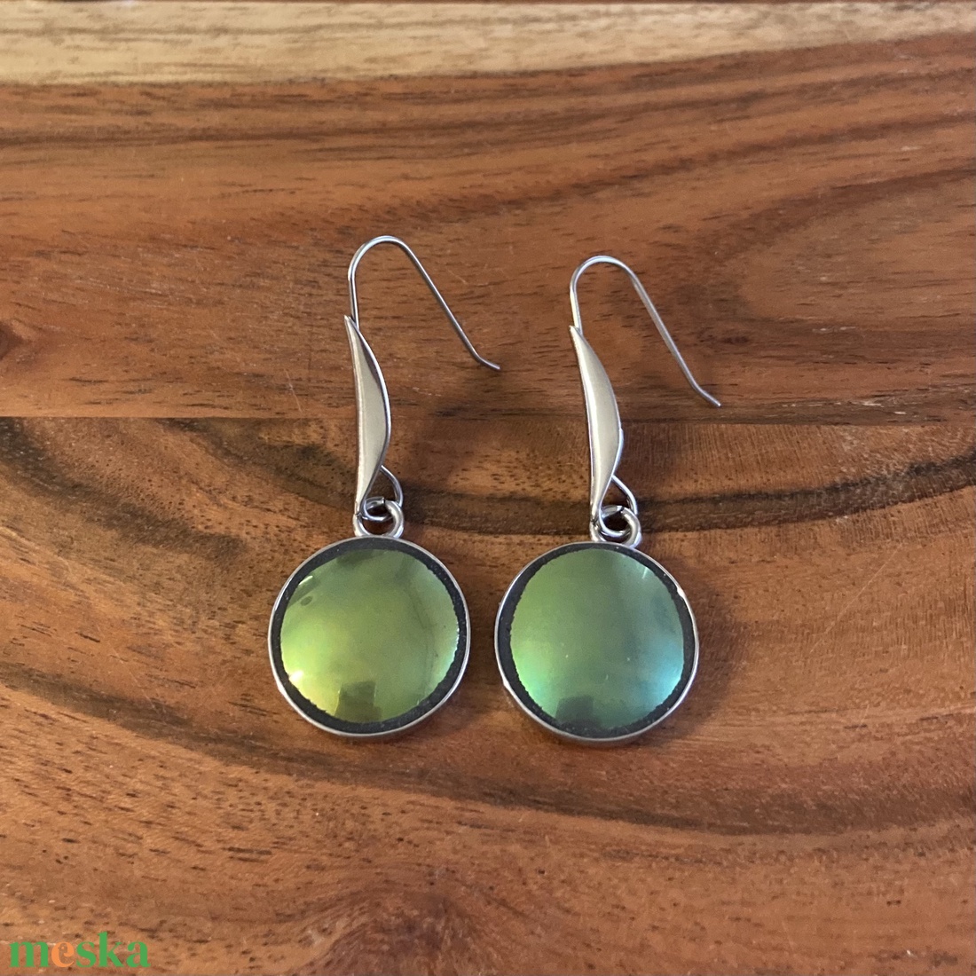 Eozinos Zsolnay mentett darabok - porcelán fülbevaló - nemesacél lógós, eozin mázas - ékszer - fülbevaló - lógó fülbevaló - Meska.hu