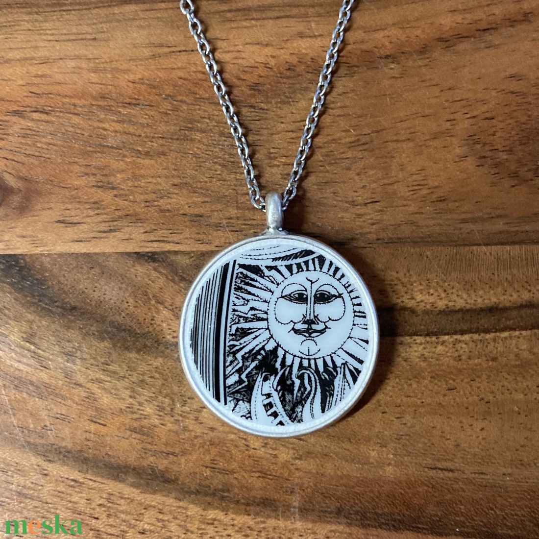Szász Endre mentett darabok - napfény nyaklánc - medál nemesacél lánccal - ékszer - nyaklánc - medálos nyaklánc - Meska.hu