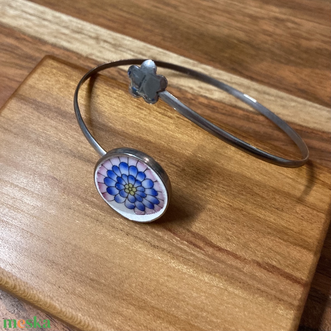 Herendi mentett darabok - nemesacél karperec porcelán virágos - állítható - ékszer - karkötő - karkötő medállal - Meska.hu