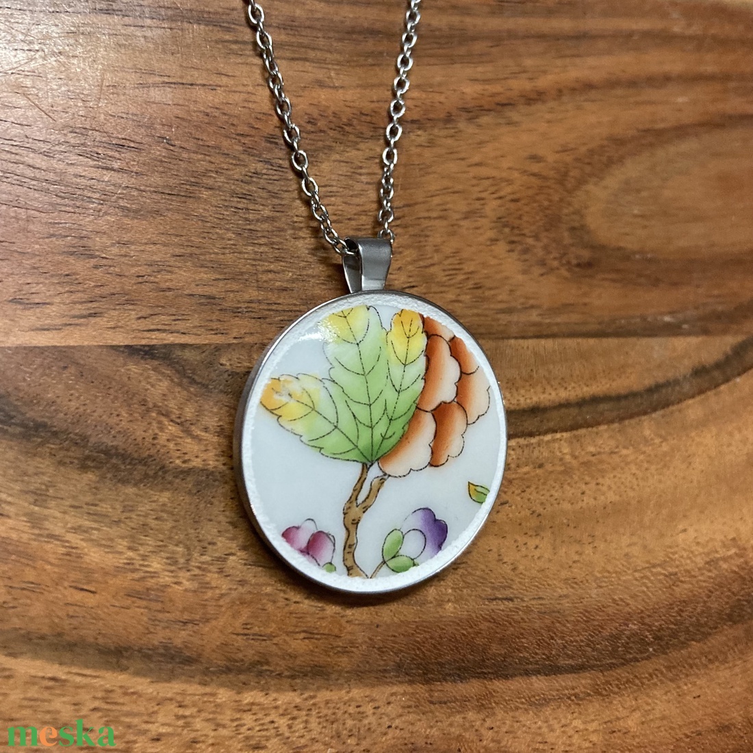 Herendi mentett darabok - nemesacél nyaklánc virágos porcelánnal, nagy medál - ékszer - nyaklánc - medálos nyaklánc - Meska.hu