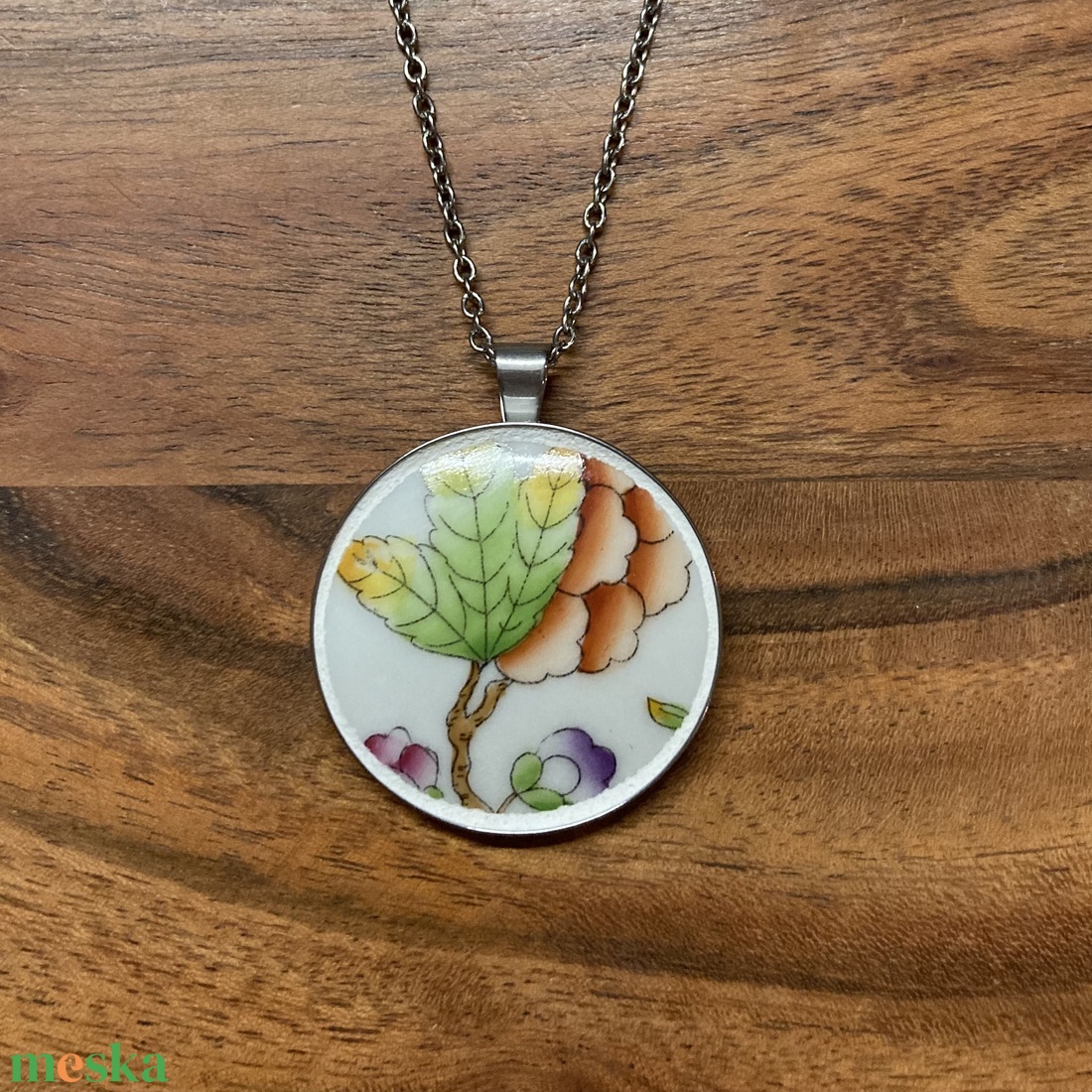Herendi mentett darabok - nemesacél nyaklánc virágos porcelánnal, nagy medál - ékszer - nyaklánc - medálos nyaklánc - Meska.hu