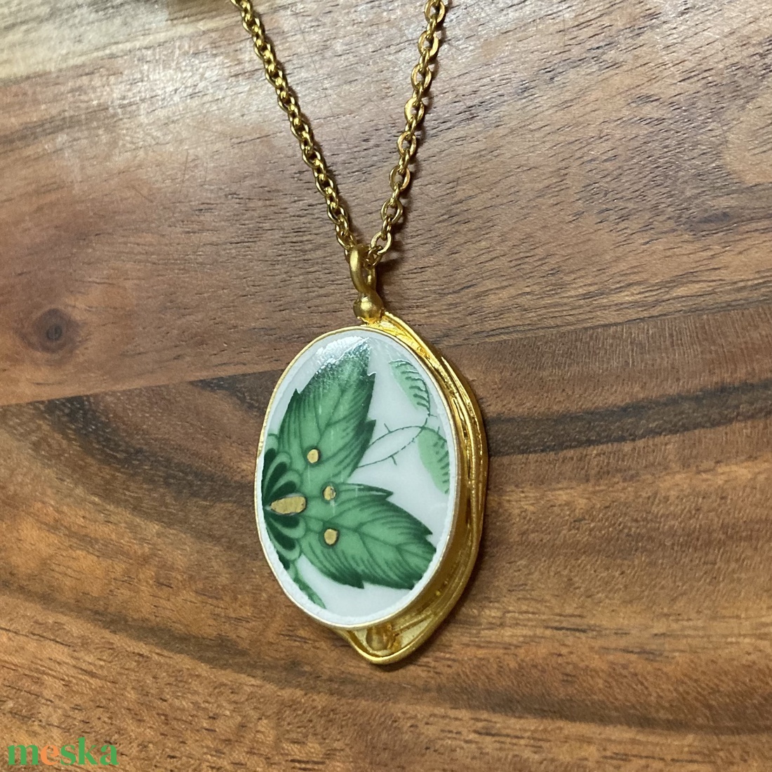 Aranyozott medál - Herendi mentett darabok - medál vagy nyaklánc - ékszer - nyaklánc - medálos nyaklánc - Meska.hu