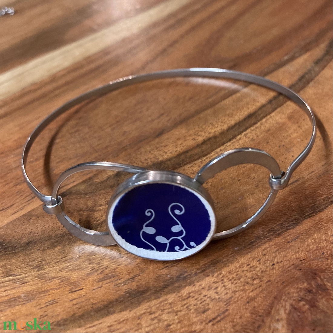 Mentett Zsolnay darabok - nemesacél karperec porcelán virágos - 3 méretben - ékszer - karkötő - karkötő medállal - Meska.hu