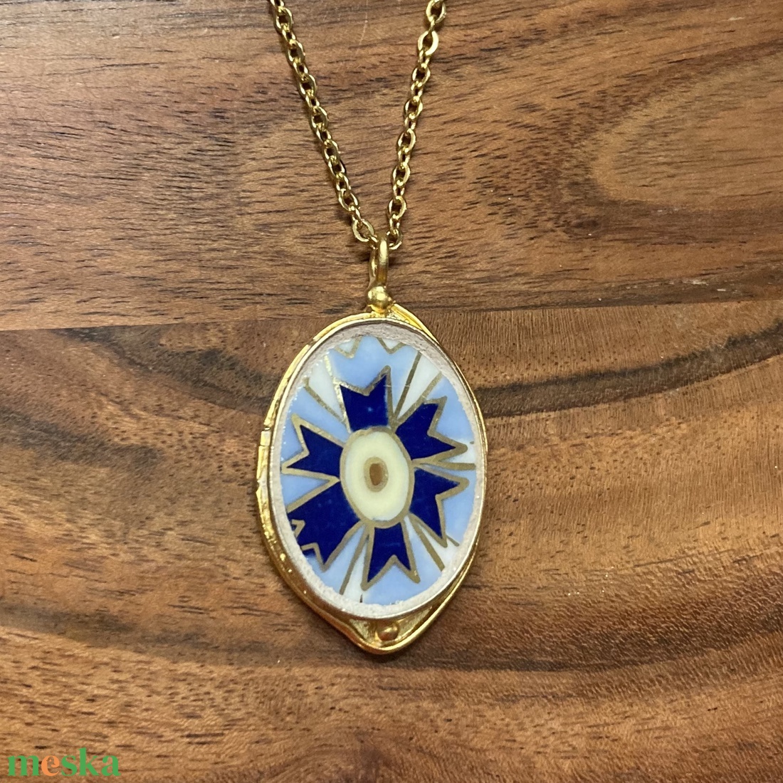 Aranyozott medál - Zsolnay búzavirágos mentett darabok - medál vagy nyaklánc - ékszer - nyaklánc - medálos nyaklánc - Meska.hu