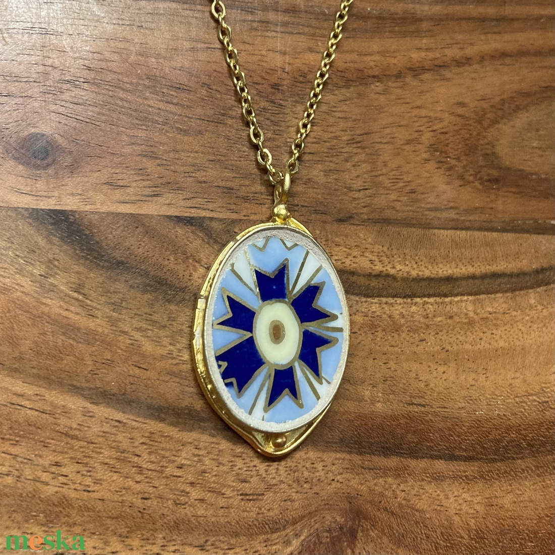 Aranyozott medál - Zsolnay búzavirágos mentett darabok - medál vagy nyaklánc - ékszer - nyaklánc - medálos nyaklánc - Meska.hu
