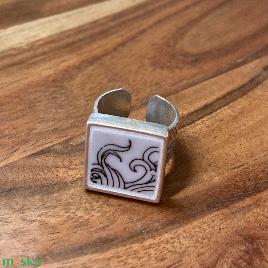 Mentett porcelán darabok - állítható négyzetes gyűrű - grafikus - ékszer - gyűrű - statement gyűrű - Meska.hu